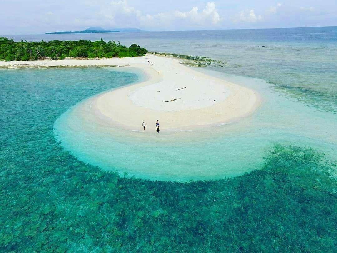 Pulau Nailaka, 1. Rumah Pengasingan Bung Hatta, 2. Pulau Pisang, 3. Gunung Api Banda, 4. Benteng Belgica, 5. Rumah Budaya Banda Neira, 6. Istana Mini, 7. Benteng Nassau, 8. Pulau Hatta, 9. Pulau Nailaka