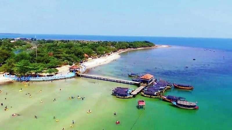 Pantai Bandengan, 1. Pantai Sadranan, 2. Pantai Sadeng, 3. Pantai Solong, 4. Pantai Bandengan, 5. Pantai Pecaron, 6. Pantai Banyutowo, 7. Pantai Bopong Puring, 8. Pantai Menganti, 9. Pantai Nampu, 10. Pantai Sembukan