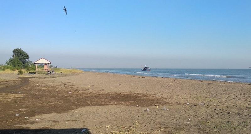 Pantai Kemangi, 1. Pantai Cahaya, 2. Pantai Karangmalang, 3. Pantai Muara Kencan, 4. Pantai Wisata Ngebum, 5. Pantai Kemangi, 6. Pantai Moro, 7. Pelabuhan Kendal