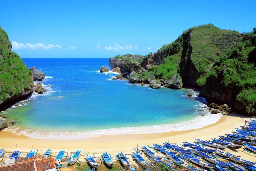 Pantai Ngrenehean, 1. Pantai Pok Tunggal, 2. Pantai Indrayanti, 3. Pantai Siung, 4. Pantai Ngrenehean, 5. Pantai Sadranan, 6. Pantai Drini, 7. Pantai Ngobaran, 8. Pantai Ngrumput, 9. Pantai Ngandong, 10. Pantai Kesirat