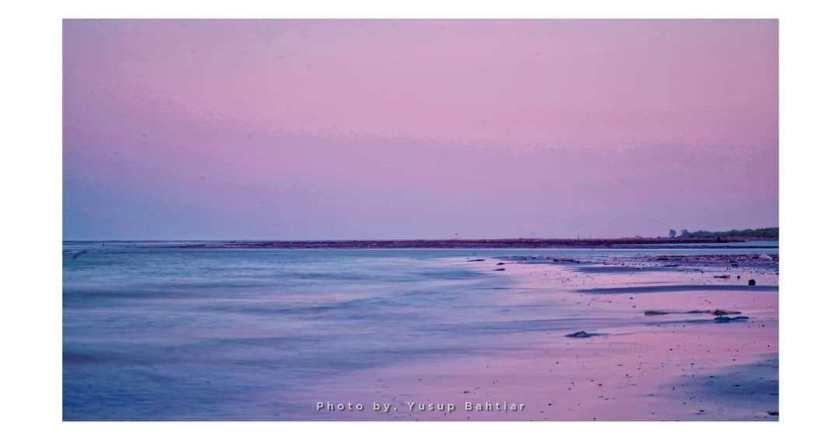 Pantai Sarakan, 1. Pantai Tanjung Pakis, 2. Pantai Tanjung Baru, 3. Pantai Samudra Baru, 4. Pantai Sedari, 5. Pantai Wisata Mangrove, 6. Pantai Mutiara Karawang, 7. Pantai Sarakan, 8. Pantai Wisata Alam Baru, 9. Pantai Pelangi, 10. Pantai Pisangan