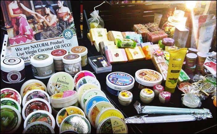 Produk Spa, 1. Baju Barong, 2. Kain Bali, 3. Pie Susu, 4. Produk Spa, 5. Kopi Kintamani, 6. Salak Bali, 8. Kerajinan Perak Celuk, 9. Kacang Bali