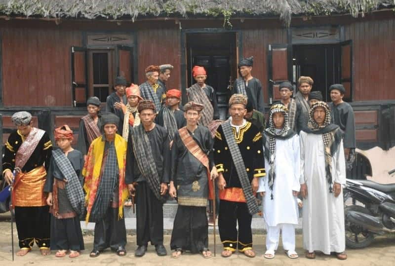 Sarawa (Celana), Makna Dibalik Kata Limpapeh, Bagian-Bagian Pakaian Adat Padang, Bagian Pakaian Adat Wanita Padang, Bagian Pakaian Adat Laki-Laki Padang