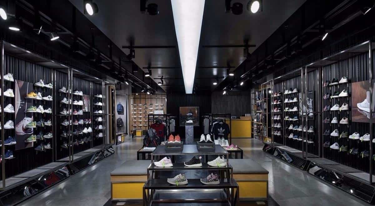 Seek, 1. Level Up Sneakers, 3. Dope & Dapper, 4. Adidas, 6. Converse, 7. Atmos, 8. Onitsuka Tiger, 9. New Balance, 10. High Gentleman Store