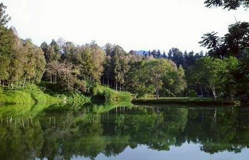 Situ Sukarame, 1. Situ Gunung, 2. Masjid Agung Sukabumi, 3. Danau Batu Bacan, 5. Pantai Citepus, 6. Situ Sukarame