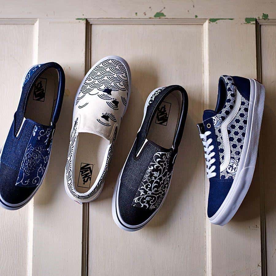 Sneaker, 2. Sweater, 3. Celana Panjang, 4. Rok Panjang, 5. One-piece, 1. Cardigan, 2. Jaket Bomber, 3. Jaket Parka, 1. Sneaker, 2. Hiking Shoes, 3. Boots, 4. Kaos Kaki, 1. Topi Newsboy, 3. Sarung Tangan
