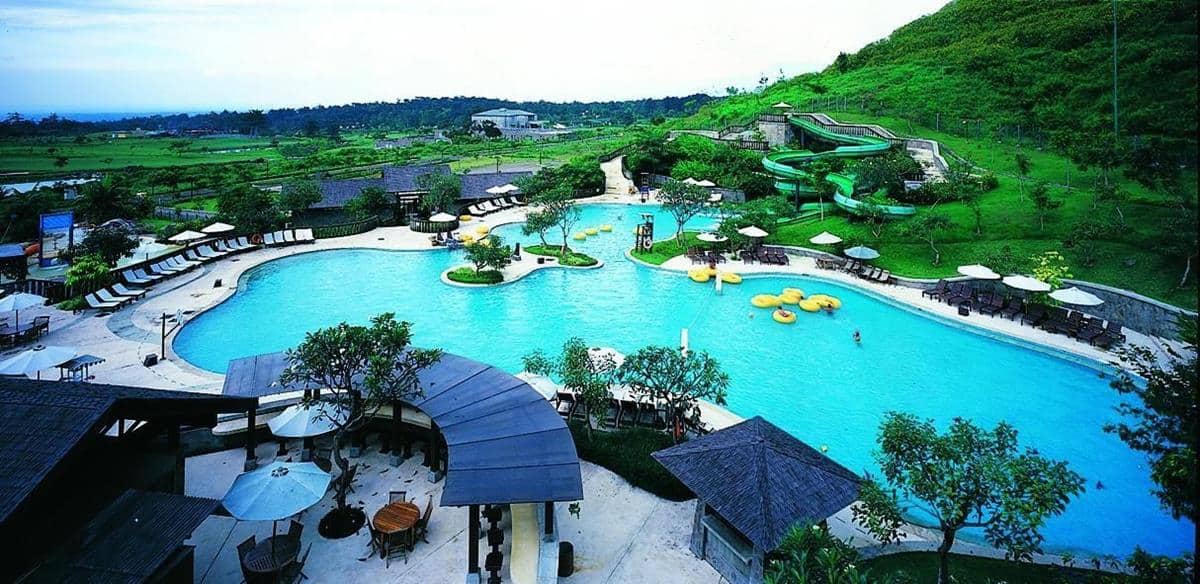 Waterpark Taman Dayu, 1. Kolam Renang Arsmeper, 3. Safari Water World, 4. Pemandian Banyu Biru, 5. Waterpark Taman Dayu, 6. Saygon Waterpark, 7. Telogo Sewu Swimming Pool, 8. Kolam Renang Sebani 2, 9. Kolam Renang Makoya, 10. Kolam Renang LPS