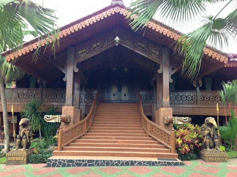 Nuwow Balak, Rumah Adat Lampung Punya Nama Unik, Material dan Konstruksi Rumah Nuwow Sesat, Bagian-Bagian Rumah Nuwow Sesat, Jenis-Jenis Rumah Nuwow Sesat, 5. Lamban Pesagi 