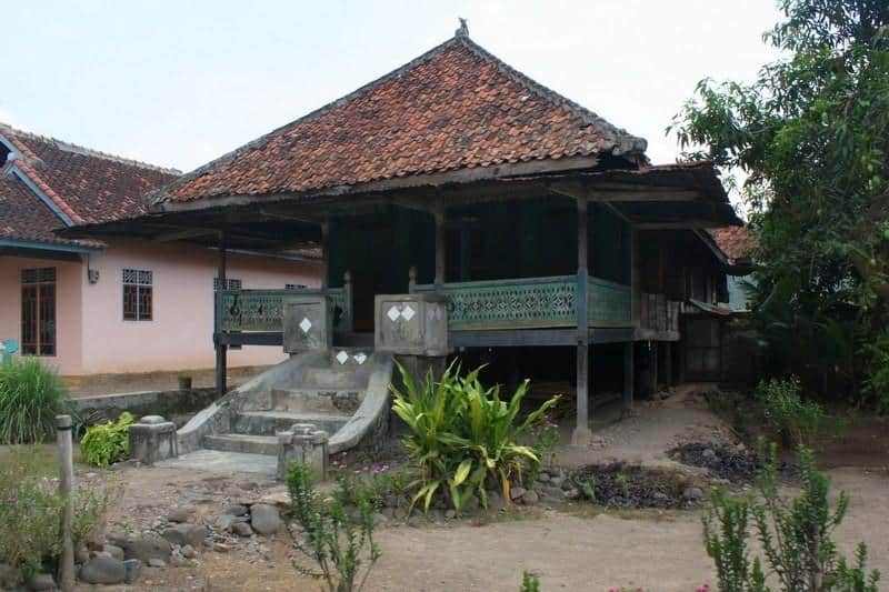 Nuwow Lunik, Rumah Adat Lampung Punya Nama Unik, Material dan Konstruksi Rumah Nuwow Sesat, Bagian-Bagian Rumah Nuwow Sesat, Jenis-Jenis Rumah Nuwow Sesat, 5. Lamban Pesagi 