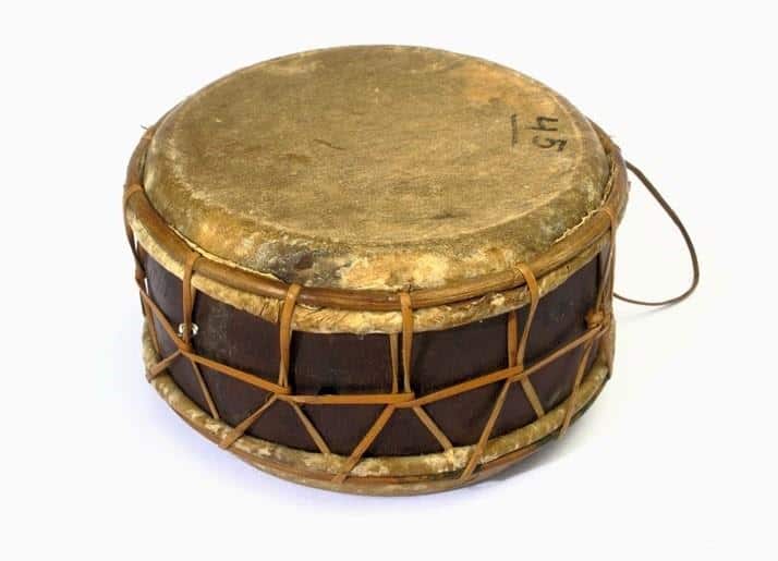 Alat Musik Ketipung, 1. Alat Musik Sampek, 2. Alat Musik Kadire/ Keledik, 3. Alat Musik  Jatung Utang, 4.  Alat Musik Lutung, 5. Alat Musik Jatung Adau , 6. Alat Musik Suliikng, 7. Alat Musik Ketipung, 8. Alat Musik Uding Uring, 9. Alat Musik Genikng, 10. Alat Musik Gambus