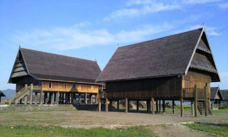 Bui Boyang, 1. Gambaran Tentang Rumah Adat Boyang, Jenis-Jenis Rumah Boyang, Bagian-Bagian Rumah Boyang, 2. Gambaran Tentang Rumah Adat Banoa Sibatang