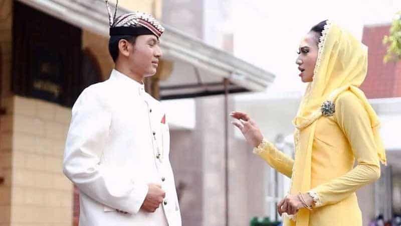 Baju Cak dan Ning, 1. Baju Manten, 2. Baju Cak dan Ning, 3. Pese’an Madura, 4. Kebaya Rancongan, 5. Baju Penadon, 6. Baju Gothil, 1. Ikat Kepala atau Odheng, 2. Ikat Pinggang atau Sabuk , 3. Senjata