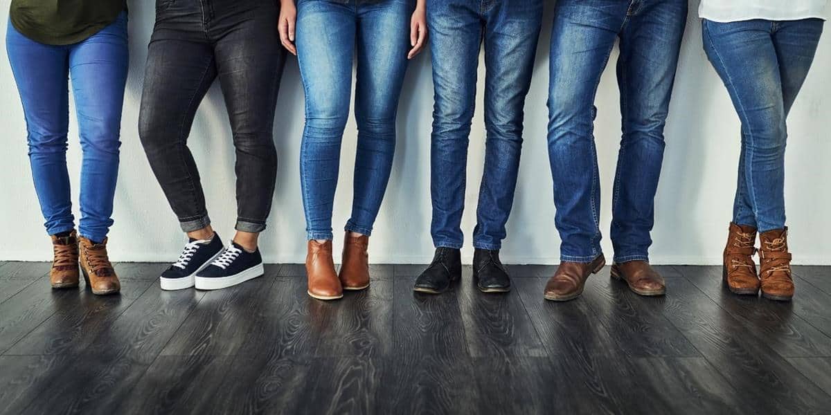 Celana Jeans, Pakaian Musim Gugur di Jepang, Pakaian Luar Musim Gugur di Jepang, Alas Kaki Saat Musim Gugur di Jepang, Aksesoris Pakaian Saat Musim Gugur di Jepang