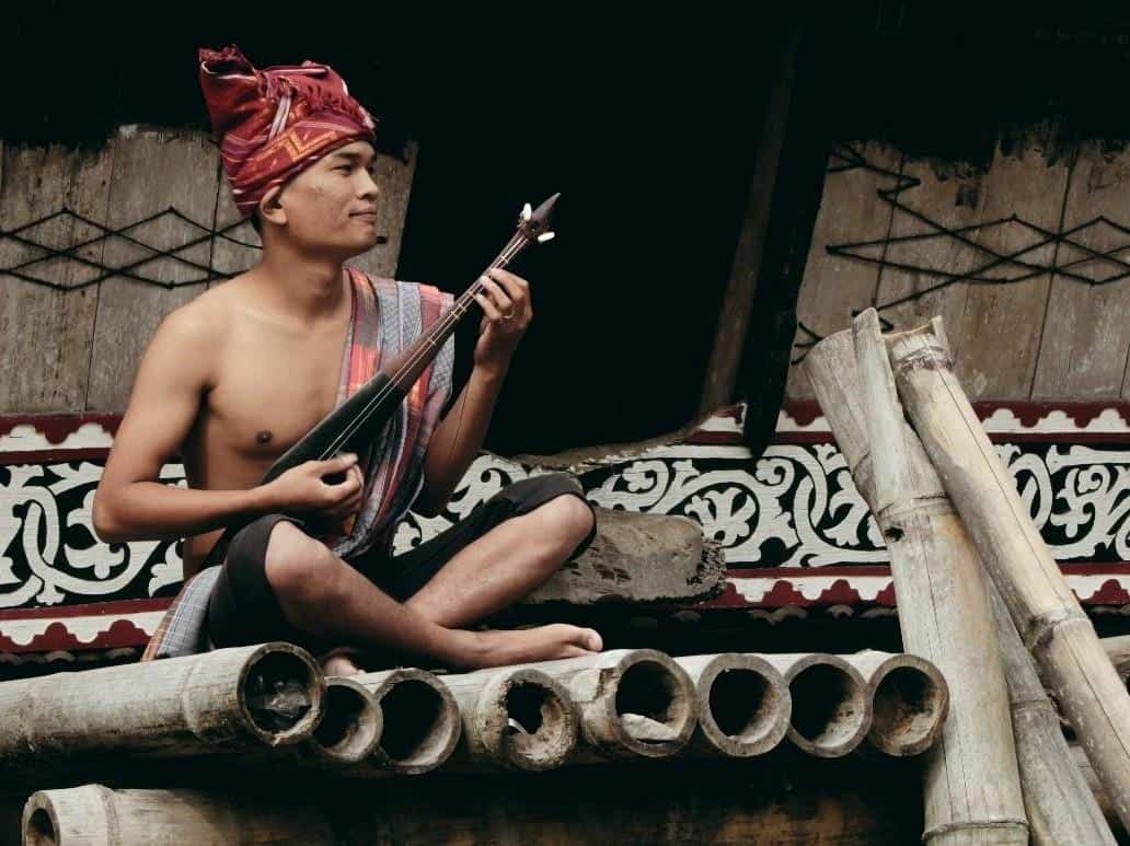 Kulcapi Karo, 1. Aramba, 2. Gendang Sisibah , 3. Kulcapi Karo , 4. Gordang, 5. Garantung, 6. Taganing, 7. Gendang Singanaki, 8. Sitalasayak, 9. Balobat , 10. Sarune Bolon