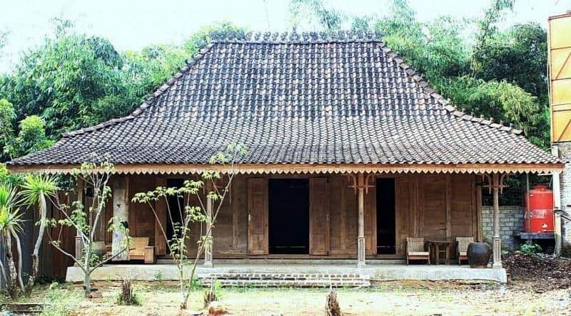 Rumah Adat Limasan, 1. Rumah Adat Bangsal Kencono, 2. Rumah Adat Yogyakarta Kampung, 3. Rumah Adat Limasan, 4. Rumah Panggang-Pe