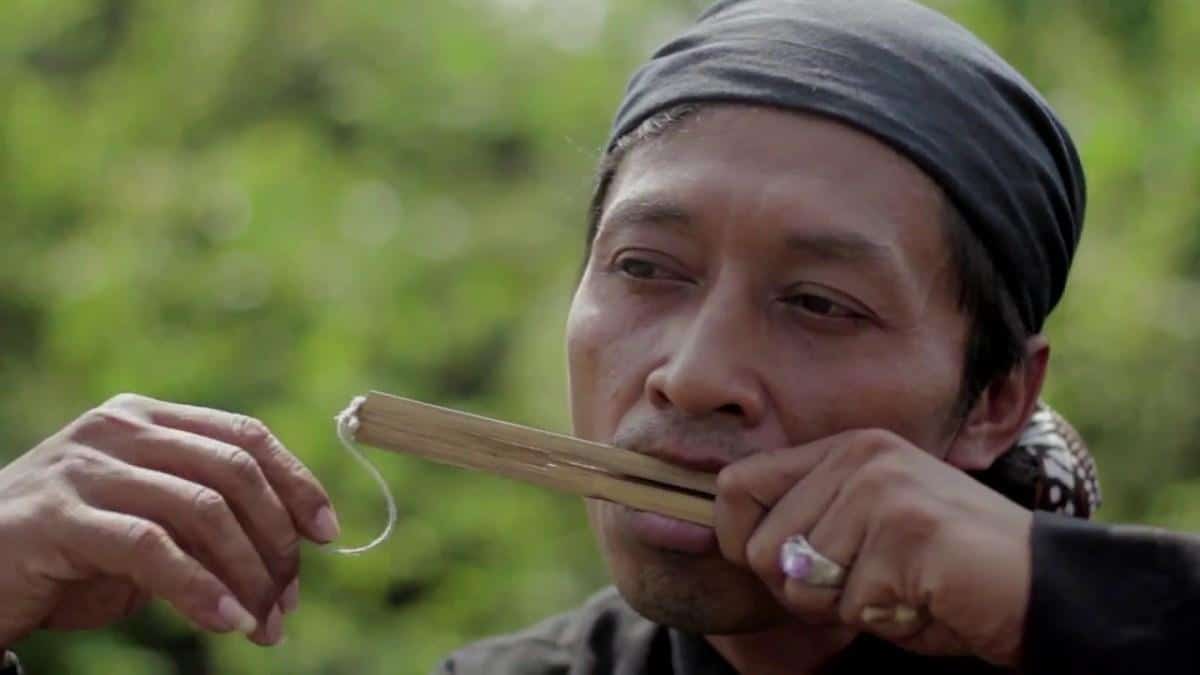 Rending, 1. Tong-Tong, 2. Rending, 3. Suling Bambu, 4. Othek, 5. Angklung Caruk, 6. Terompet Reog, 7. Kenong Telok, 8. Kluncing, 9. Bonang, 10. Kendang Banyuwangi