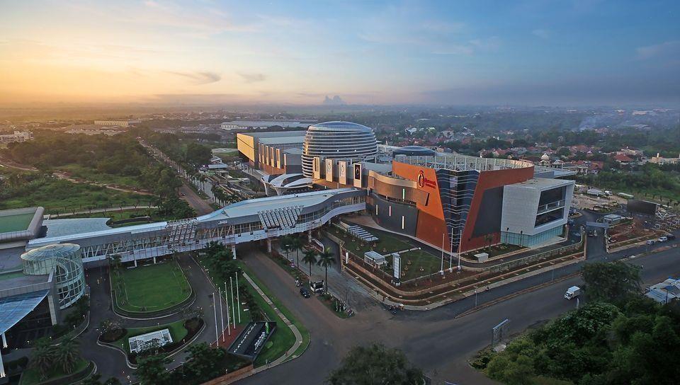 Resinda Park Mall, 1. Mall Karawang, 2. Mall Cikampek, 3. Resinda Park Mall, 4. Karawang Cental Plaza, 5. Festive Walk Karawang, 6. Supermall, 7. Ramayana Karawang, 8. Mall Technomart Karawang, 9. Carrefour Karawang, 10. Karawang Electronic Center