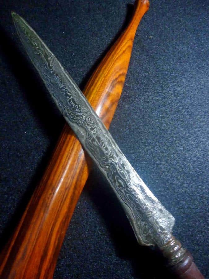 Tombak Kyai Pleret, 1. Keris, 2. Plintheng, 3. Thulup, 4. Tombak Kyai Pleret, 5. Khudi, 6. Wedhung, 7. Condroso