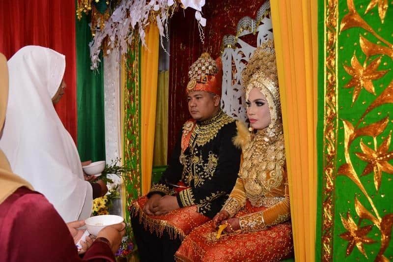 Upacara Peusijuek, 1. Upacara Peusijuek, 2. Upacara Tulak Bala (Tolak Bala), 3. Upacara Troen U Laoet, 4. Upacara Meugang, 5. Upacara Peutron Aneuk, 6. Upacara Samadiyah, 7. Upacara Ba Ranub Kong Haba, 8. Upacara Troen U Balang, 9. Upacara Idang dan Peuneuwoe, 10. Upacara Jak ba Tanda