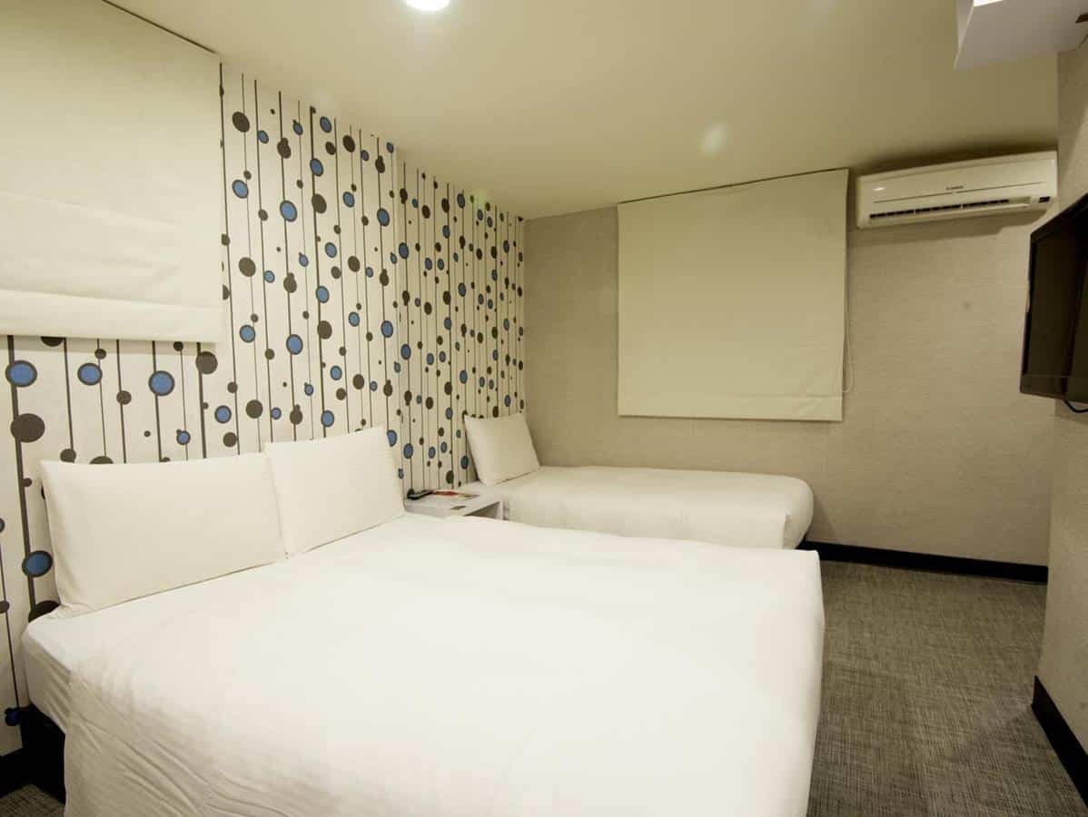 Ximen DreamHouse, Perkiraan Biaya Pesawat, Perkiraan Biaya Sewa Penginapan, 1. Ximen DreamHouse, 2. Enjoy Feng Chia Guest House, 3. Paris Star I Guest House, 4. Fenjia Lemu , 5. 85spring, Biaya Transportasi dan Internet Selama Berada di Taiwan, Perkiraan Biaya Makan dan Jajan, Biaya Masuk Area Wisata