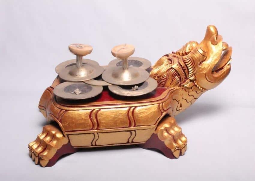 Alat Musik Ceng Ceng, 1. Alat Musik Gamelan Bali, 2. Alat Musik Genggong Bali, 3. Alat Musik Ceng Ceng, 4. Alat Musik Rindik, 5. Alat Musik Gangsa, 6. Alat Musik Suling Gambuh, 7. Alat Musik Gender Bali, 8. Alat Musik Gerantang, 9. Alat Musik Kendang Bali , 10. Alat Musik Pereret Pengasih-asih