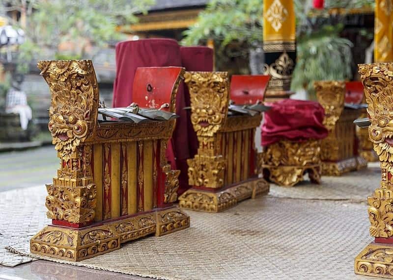 Alat Musik Gangsa, 1. Alat Musik Gamelan Bali, 2. Alat Musik Genggong Bali, 3. Alat Musik Ceng Ceng, 4. Alat Musik Rindik, 5. Alat Musik Gangsa, 6. Alat Musik Suling Gambuh, 7. Alat Musik Gender Bali, 8. Alat Musik Gerantang, 9. Alat Musik Kendang Bali , 10. Alat Musik Pereret Pengasih-asih