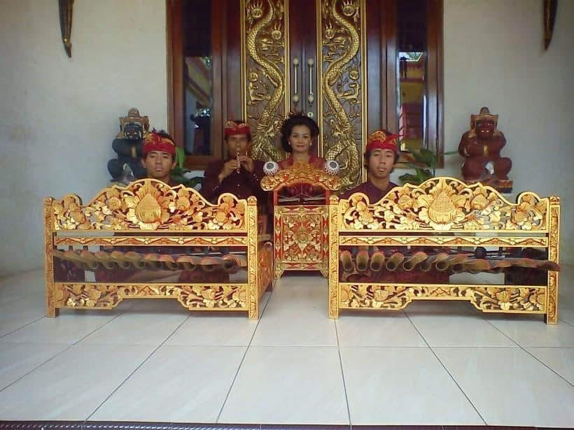 Alat Musik Rindik, 1. Alat Musik Gamelan Bali, 2. Alat Musik Genggong Bali, 3. Alat Musik Ceng Ceng, 4. Alat Musik Rindik, 5. Alat Musik Gangsa, 6. Alat Musik Suling Gambuh, 7. Alat Musik Gender Bali, 8. Alat Musik Gerantang, 9. Alat Musik Kendang Bali , 10. Alat Musik Pereret Pengasih-asih