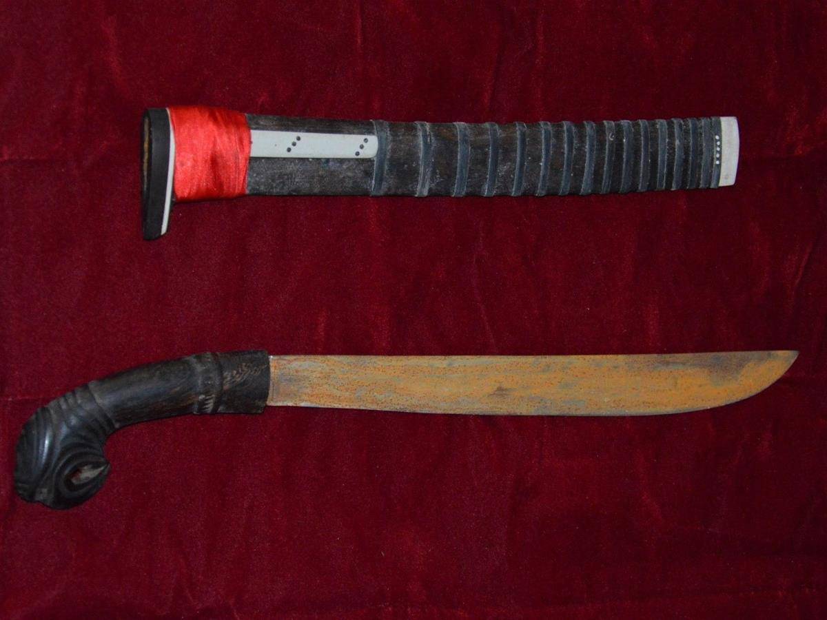 Golok Ciomas, 1. Bedog, 2. Golok Ciomas, 3. Congkrang, 4. Golok Sulangkar, 5. Parang