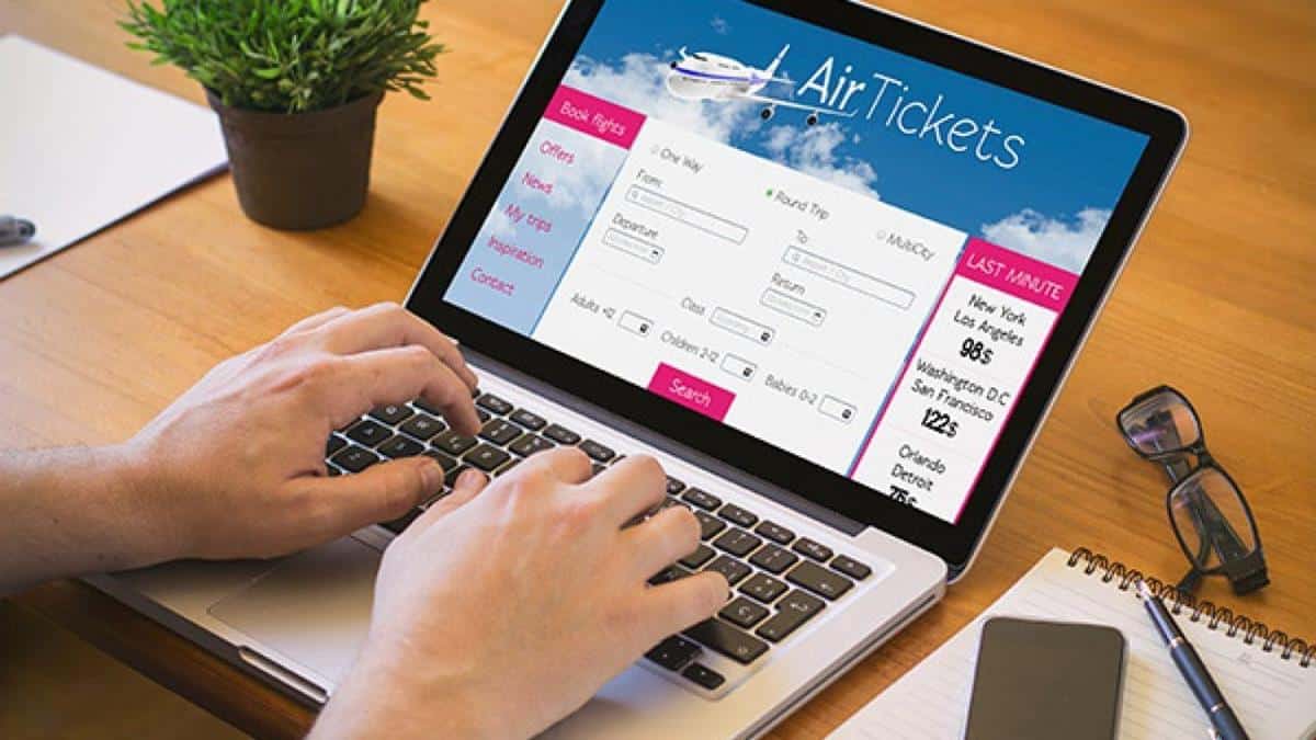 Pastikan Pemesanan Tiket Jauh-Jauh Hari Sebelumnya, 1. Pastikan Pemesanan Tiket Jauh-Jauh Hari Sebelumnya, 2. Membawa Barang Secukupnya, 3. Mempersiapkan Uang Tunai , 4. Membawa Bekal dari Rumah , 5. Berpakaian Nyaman dan Tidak Mencolok , 6. Datang ke Lokasi Keberangkatan Lebih Awal , 7. Hindari Tempat yang Sepi , 8. Persiapkan Kondisi Fisik yang Prima , 9. Pastikan Komunikasi dengan Keluarga di Rumah , 10. Berhati-Hati dengan Barang Bawaan dan Orang Tidak Dikenal 