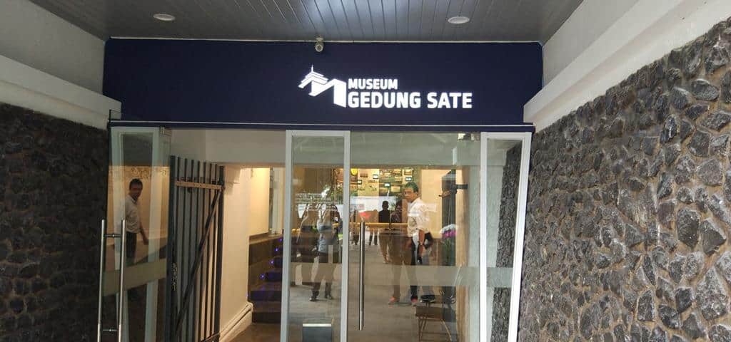 Tempat wisata di tengah kota Bandung_museum gedung sate