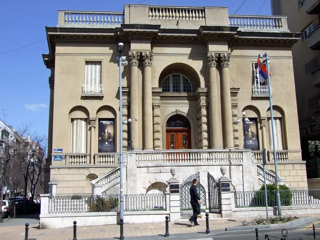Museum Nikola Tesla, 2. Beograd, 3. Novi Sad, 4. Taman Nasional Fruska Gora, 5. Biara Studenica, 6. Museum Nikola Tesla, 7. Devil’s Town, 8. Zlatibor, 9. Taman Nasional Tara, 10. Benteng Beograd