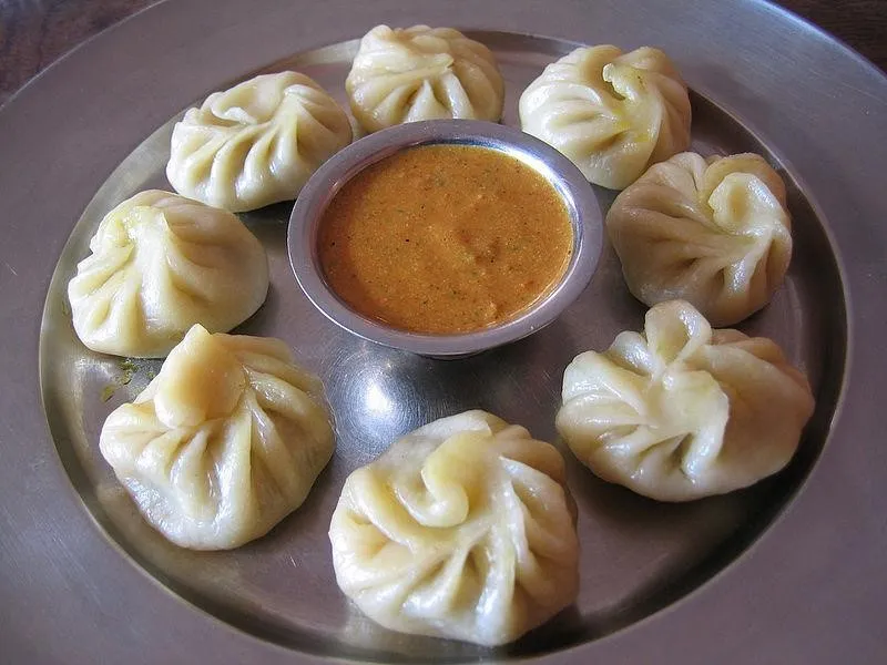 Momo, 1. Ema Datshi, 3. Kewa Datsi, 5. Thukpa, 6. Sikam Paa, 7. Gondo Datshi, 10. Hoentay