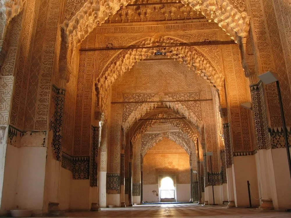 Al-Hambra, 1. Masjid Cordoba, 2. Al-Hambra, 3. Madinat Azahara, 4. Alcazar, 5. La Madraza Granada, 6. Menara Calahorra, 7. La Torre del Oro, 8. Albaicín, 9. Alcazaba Málaga, 10. Aljafería, Zaragoza