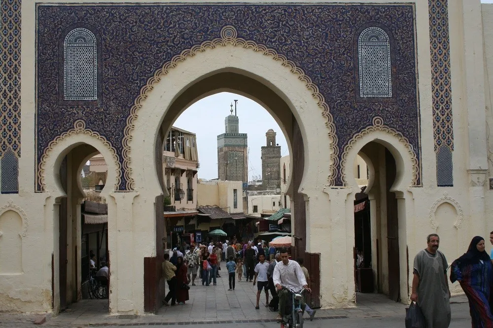 Fez Medina, 1. Medina of Marrakesh, 2. Chefchaouen Medina, 3. Kota Bersejarah Meknes, 4. Hassan Tower, 5. Kasbah de Oudaias, 6. Chellah, 7. Istana El Badi, 8. Situs Arkeologi Volubilis, 9. Benteng Ait Ben Hadou, 10. Fez Medina