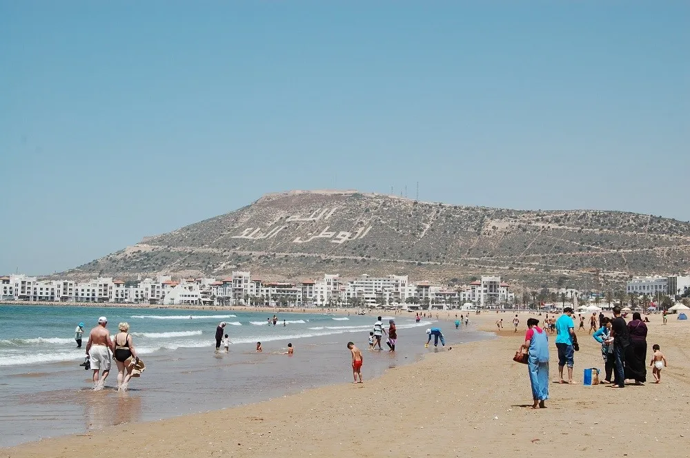 Pantai Agadir, 1. Pantai Legzira, 2. Pantai Agadir, 3. Pantai Oualidia, 4. Pantai Paradise Kaf Lahmam, 5. Pantai Essaouira, 6. Pantai Sidi Kaouki, 7. Pantai Dragon, 8. Pantai Dalia, 9. Pantai Imsouane, 10. Pantai Monica