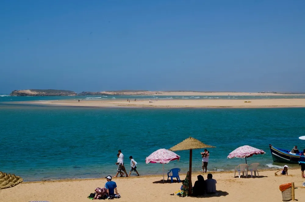 Pantai Oualidia, 1. Pantai Legzira, 2. Pantai Agadir, 3. Pantai Oualidia, 4. Pantai Paradise Kaf Lahmam, 5. Pantai Essaouira, 6. Pantai Sidi Kaouki, 7. Pantai Dragon, 8. Pantai Dalia, 9. Pantai Imsouane, 10. Pantai Monica