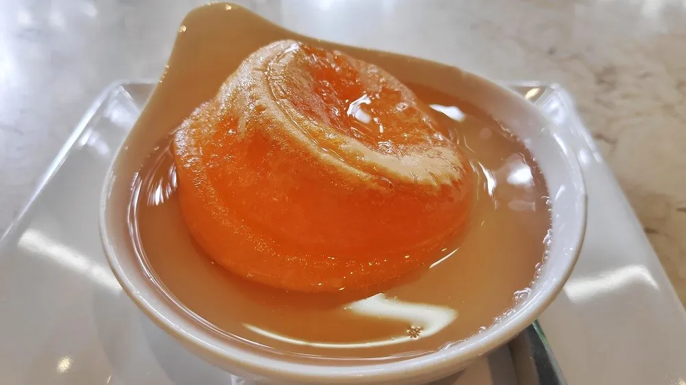 Papos de Anjo, 1. Po de Deus, 2. Pastéis de Nata, 3. Bolo Rei, 4. Po de ló, 5. Queijada, 6. Tibias de Braga, 7. Papos de Anjo, 8. Baba de Camelo, 9. Bolas de Berlim, 10. Travesseiros de Sintra
