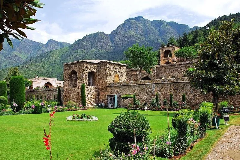 Pari Mahal_, 1.  Taj Mahal , 2.  Red Fort , 3. Makam Raja Humayun, 4. Masjid Jama Delhi , 5. Fatehpur Sikri , 6. Makam Raja Akbar , 7. Itmad ud-Daula , 8. Benteng Agra , 9. Benteng Akbari , 10. Pari Mahal 