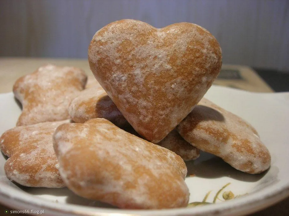Pierniki, 1. Szarlotka, 2. Paczki, 3. Pierniki, 4. Faworki, 5. Mazurek, 6. Makowiec, 7. Ziemniaczki, 8. Rurki, 9. Kołaczki, 10. Karpatka
