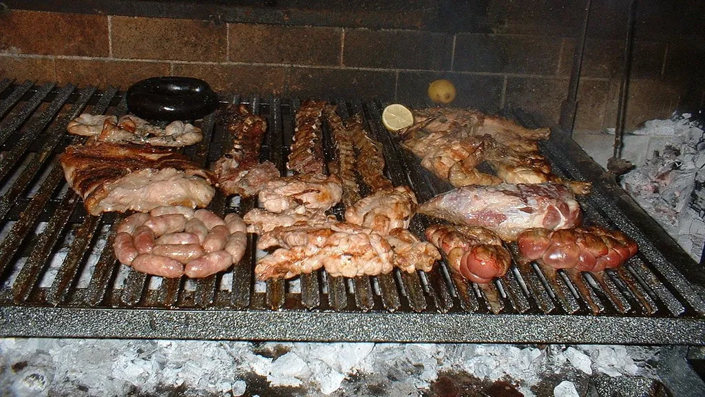 Asado, 1. Asado, 2. Lomo de llama, 3. Milanesa, 4. Chimichurri, 5. Matambre Arrollado, 6. Parrilla, 7. Revuelto de Gramajo, 8. Locro, 9. Quinoa Salad, 10. Provoleta