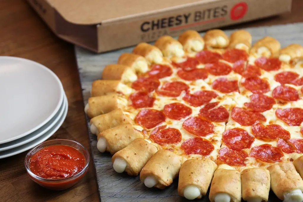 Cheesy Bite Crust, 1. Pan Crust, 2. Cheesy Bite Crust, 3. Chilli Cheesy Stuffed Crust, 4. Stuffed Crust, 5. Crown Crust Carnival, 6. Hand-Tossed Crust, 7. Thin Crust, 8. Hotdog Stuffed Crust, 9. Shrimp Cheese Bite Crust, 10. Gluten-Free Crust