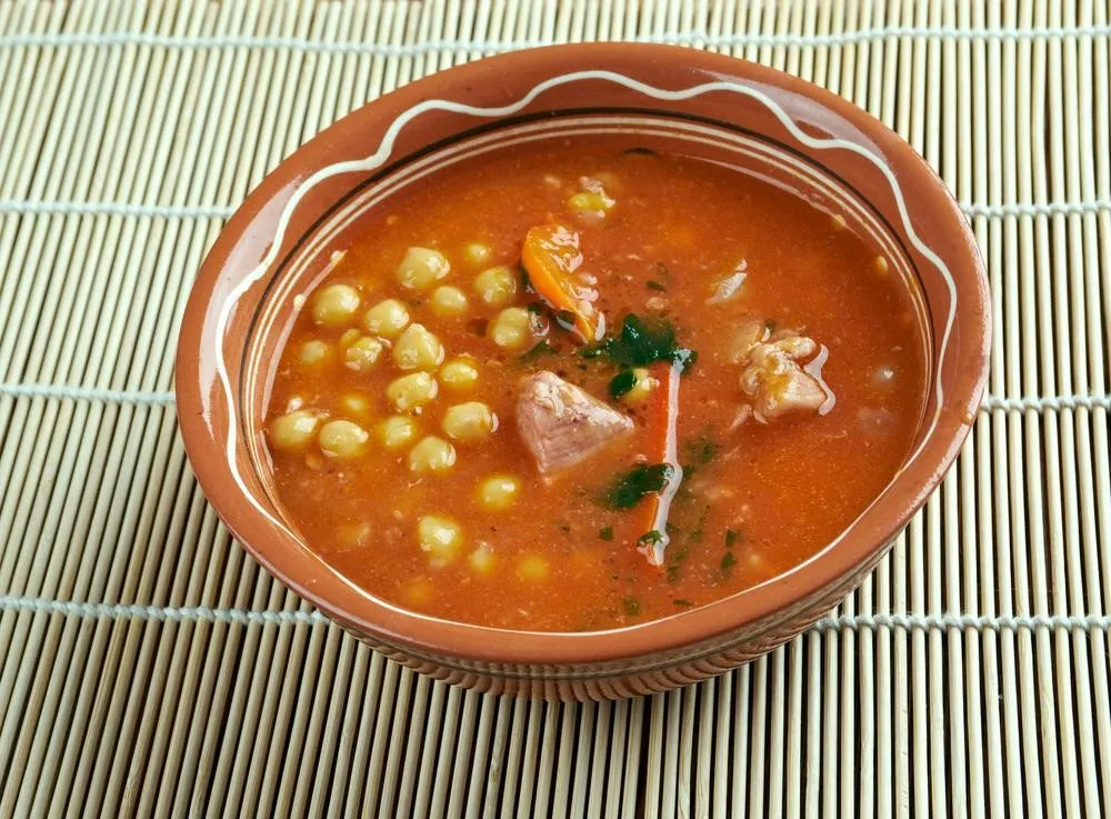 Chorba, 1. Hlalem, 2. Omek Houria, 3. Chorba, 5. Tajine, 6. Shakshuka, 7. Assidat Zgougou, 8. Mloukhia, 9. Couscous, 10. Osban