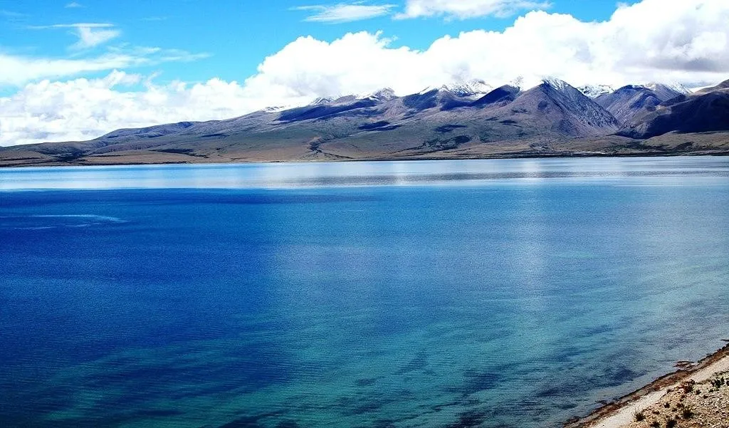 Danau Manasarovar, 1. Istana Potala, 2. Yarlung Tsangpo Grand Canyon, 3. Norbulingka, 4. Lulang Forest, 5. Danau Namtso, 6. Gyantse Kumbum, 7. Danau Manasarovar, 8. Gunung Kailash, 9. Jalan Barkhor, 10. Vihara Tashilhunpo