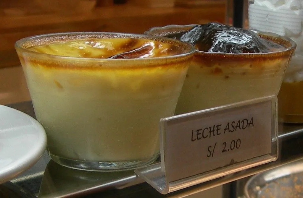 Leche Asada, 1. Leche Asada, 2. Alfajores, 3. Sopapillas, 4. Torta de Mil Hojas, 5. Kuchen, 6. Cuchufli, 7. Torta Tres Leches, 8. Cocada, 9. Empanada de Manzana, 10. Brazo de Reina