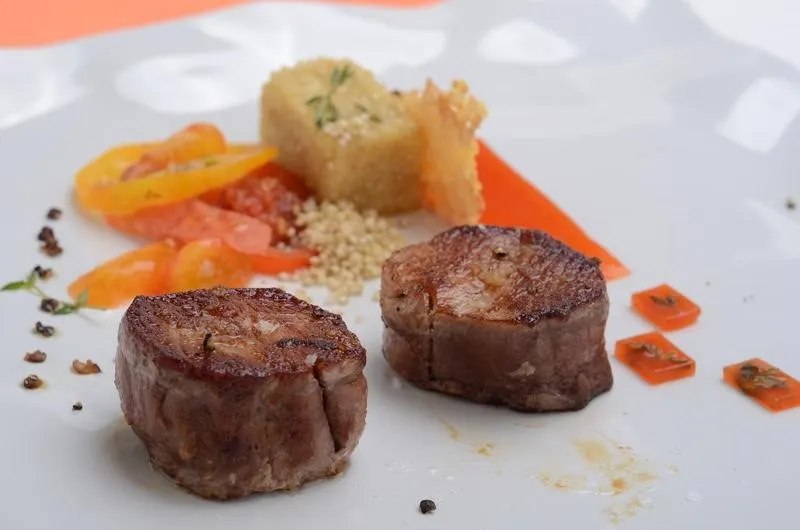 Lomo de llama, 1. Asado, 2. Lomo de llama, 3. Milanesa, 4. Chimichurri, 5. Matambre Arrollado, 6. Parrilla, 7. Revuelto de Gramajo, 8. Locro, 9. Quinoa Salad, 10. Provoleta