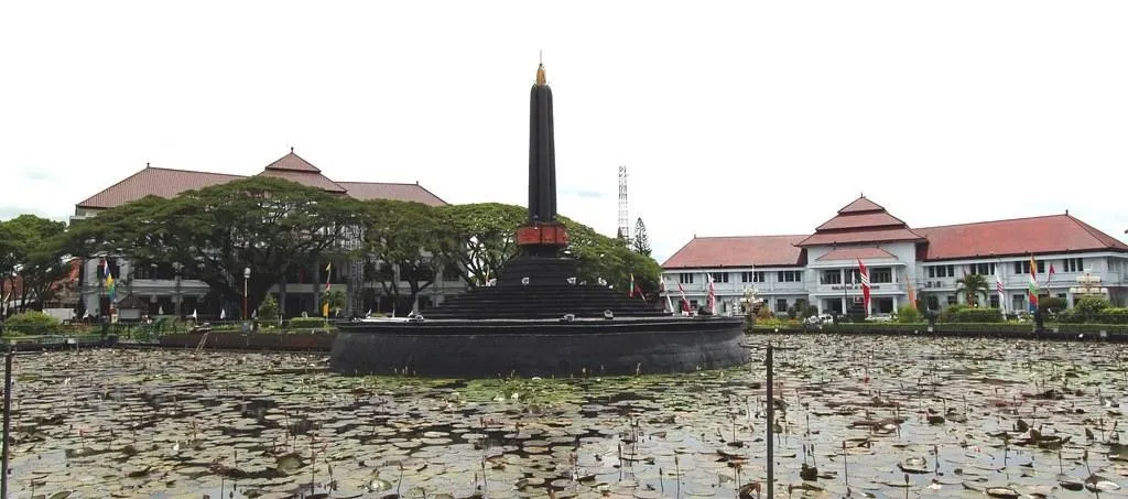 Pelajari Bahasa Daerah dan Budaya Malang, Pesan Tiket Perjalanan Jauh-Jauh Hari, Tentukan Rencana Perjalanan yang Jelas , Hindari Musim Liburan, Pilih Homestay Alih-Alih Hotel, Sewa Motor untuk Jalan-Jalan, Siapkan Pakaian Tebal, Pelajari Bahasa Daerah dan Budaya Malang , Berburu Kuliner Sesuai Budget