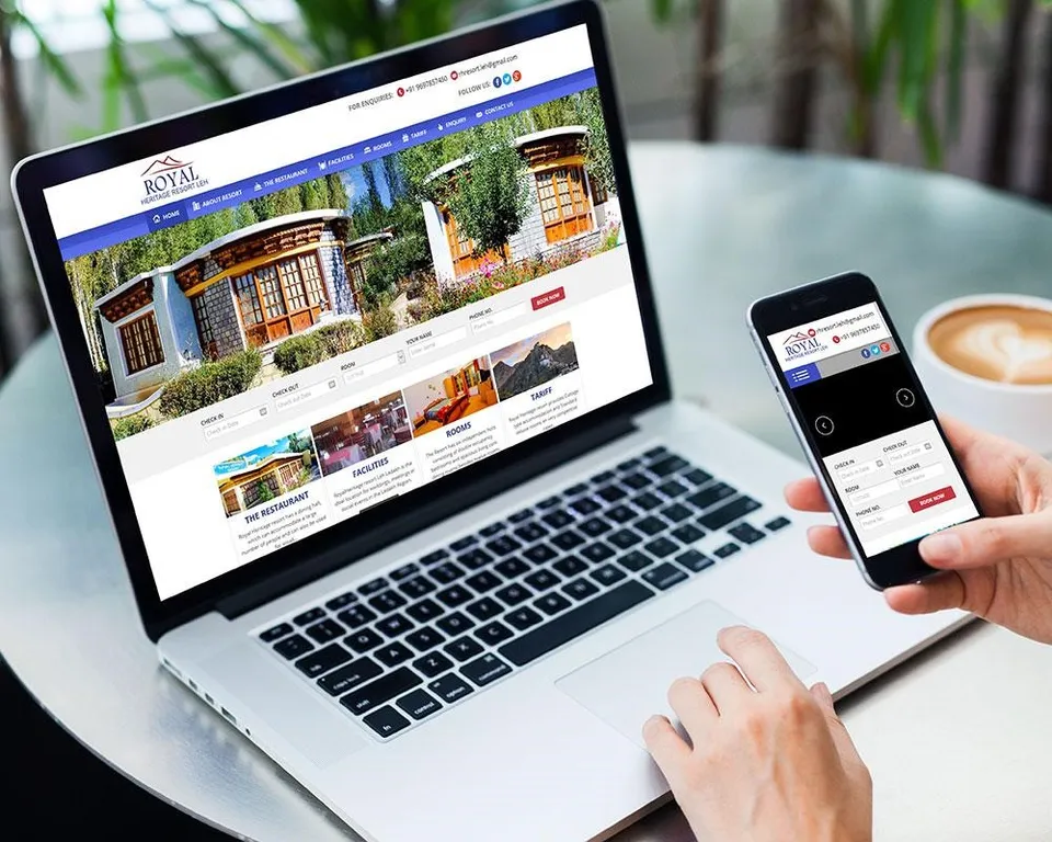 Pilih Penginapan yang Dekat, 1. Tentukan Destinasi Wisata, 2. Pilih Transportasi, 3. Pilih Penginapan yang Dekat dengan Destinasi Wisata, 4. Bawa Perlengkapan P3K Mini   , 5. Cari Partner Liburan, 6. Ikut Komunitas Jalan-Jalan, 7. Bekali Diri dengan Informasi Lalu Lintas, 8. Perhatikan Barang Bawaanmu, 9. Hindari Membeli Makanan di Tempat Wisata, 10. Jangan Beli Oleh-Oleh Berlebihan