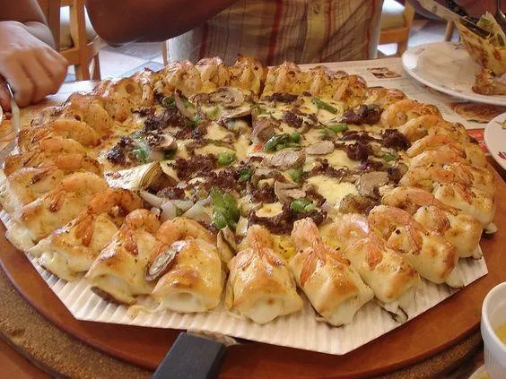 Shrimp Cheese Bite Crust, 1. Pan Crust, 2. Cheesy Bite Crust, 3. Chilli Cheesy Stuffed Crust, 4. Stuffed Crust, 5. Crown Crust Carnival, 6. Hand-Tossed Crust, 7. Thin Crust, 8. Hotdog Stuffed Crust, 9. Shrimp Cheese Bite Crust, 10. Gluten-Free Crust
