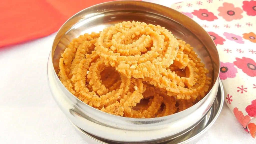 Murukku, 1. Topoi, 2. Palusami, 3. Kokoda, 4. Honey Cake, 5. Vakalavalava, 6. Purini, 7. Roti Fiji, 8. Babakau, 9. Ikan Suruwa, 10. Murukku