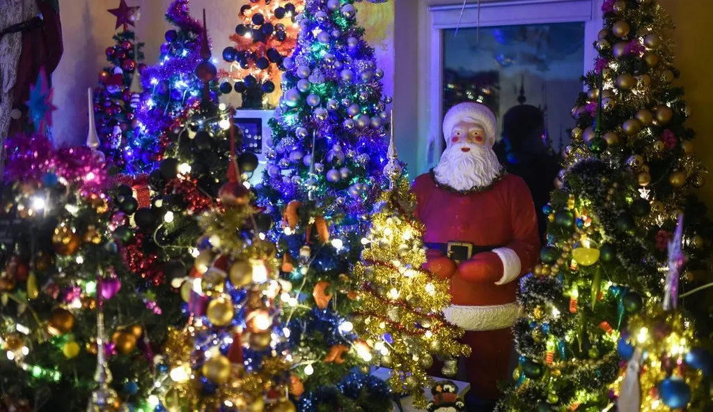Natal Lebih Awal, 1. Taat Aturan , 2. Membawa Uang Cash , 3. Suka Bersepeda , 4. Tepat Waktu , 5. Konsumsi Alkohol di Usia Remaja, 6. Berjemur di Taman, 7. Memilah Sampah , 8. Natal Lebih Awal, 9. Tradisi Krampusläufe, 10. Tidak Suka Basi-Basi